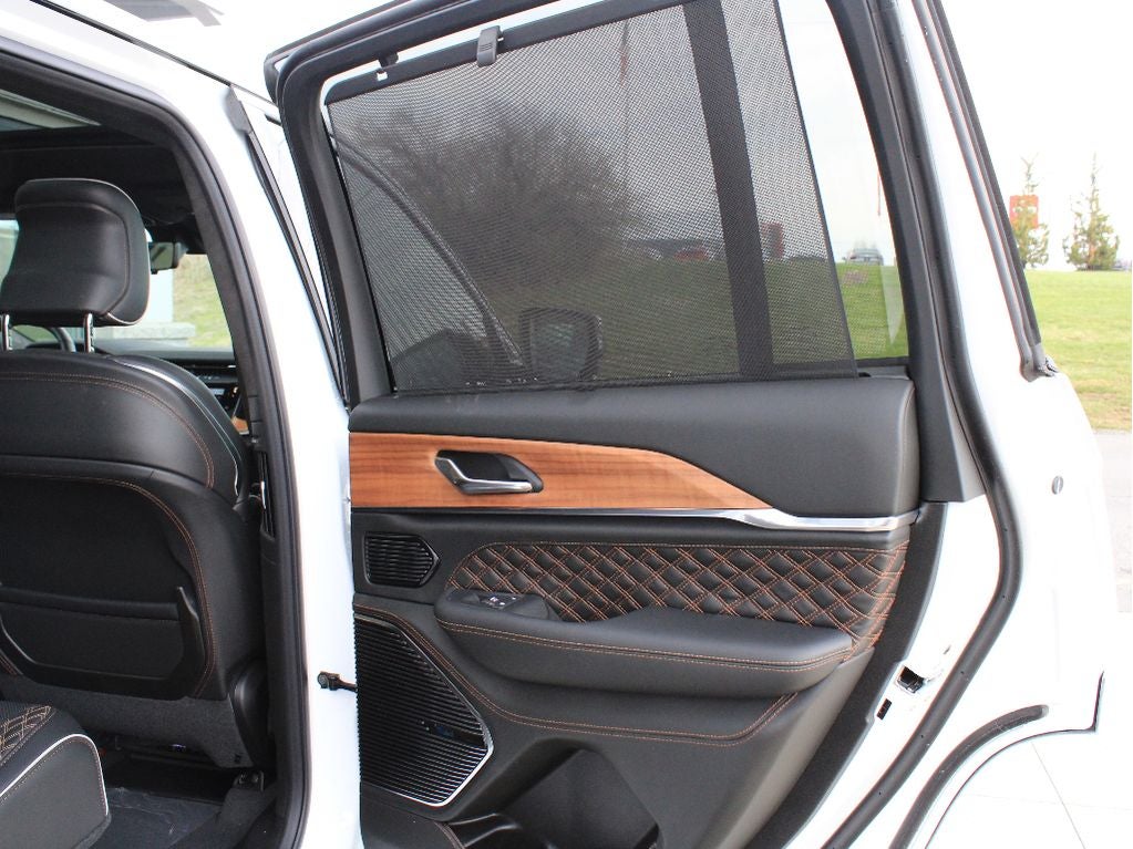 2026 Jeep Grand Cherokee Summit
