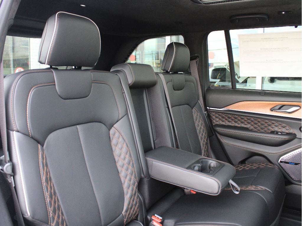 2026 Jeep Grand Cherokee Summit