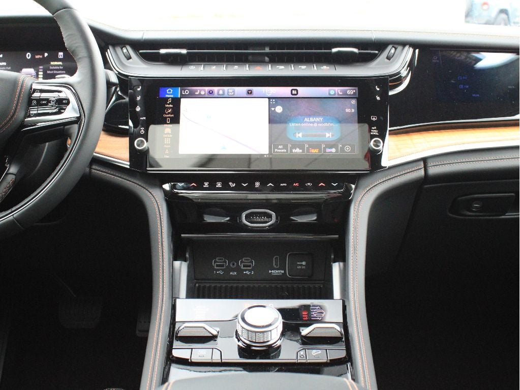 2026 Jeep Grand Cherokee Summit
