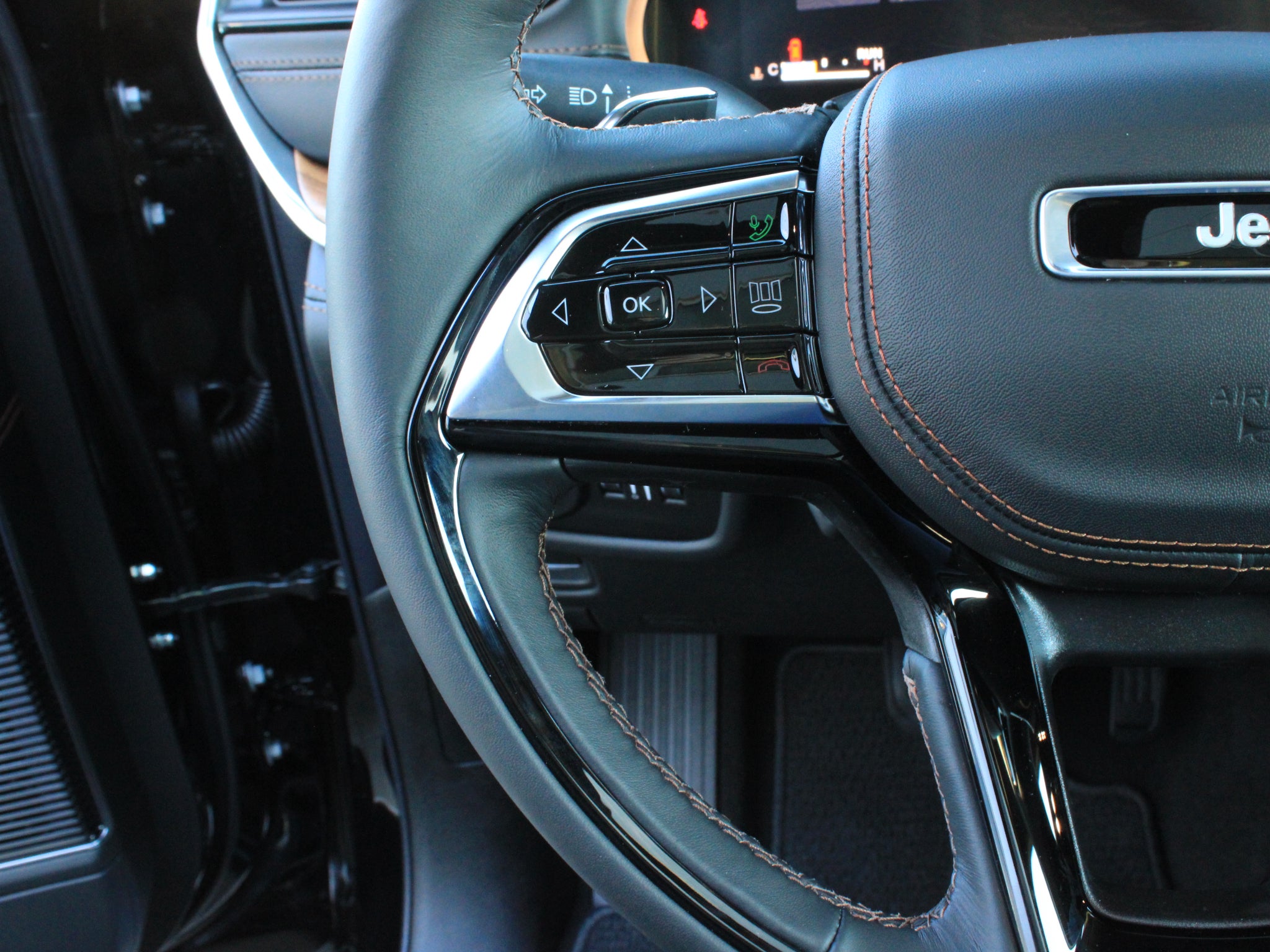 2027 Jeep Grand Cherokee Summit
