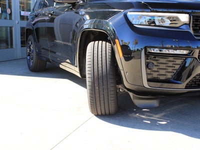 2027 Jeep Grand Cherokee Summit