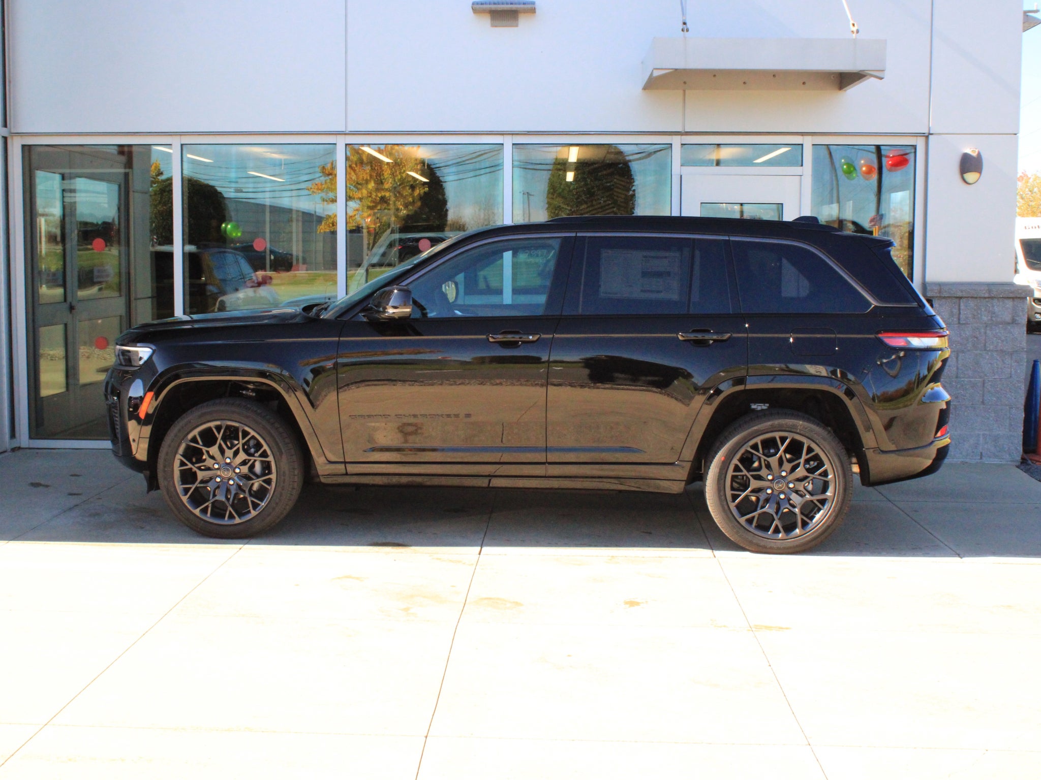 2027 Jeep Grand Cherokee Summit