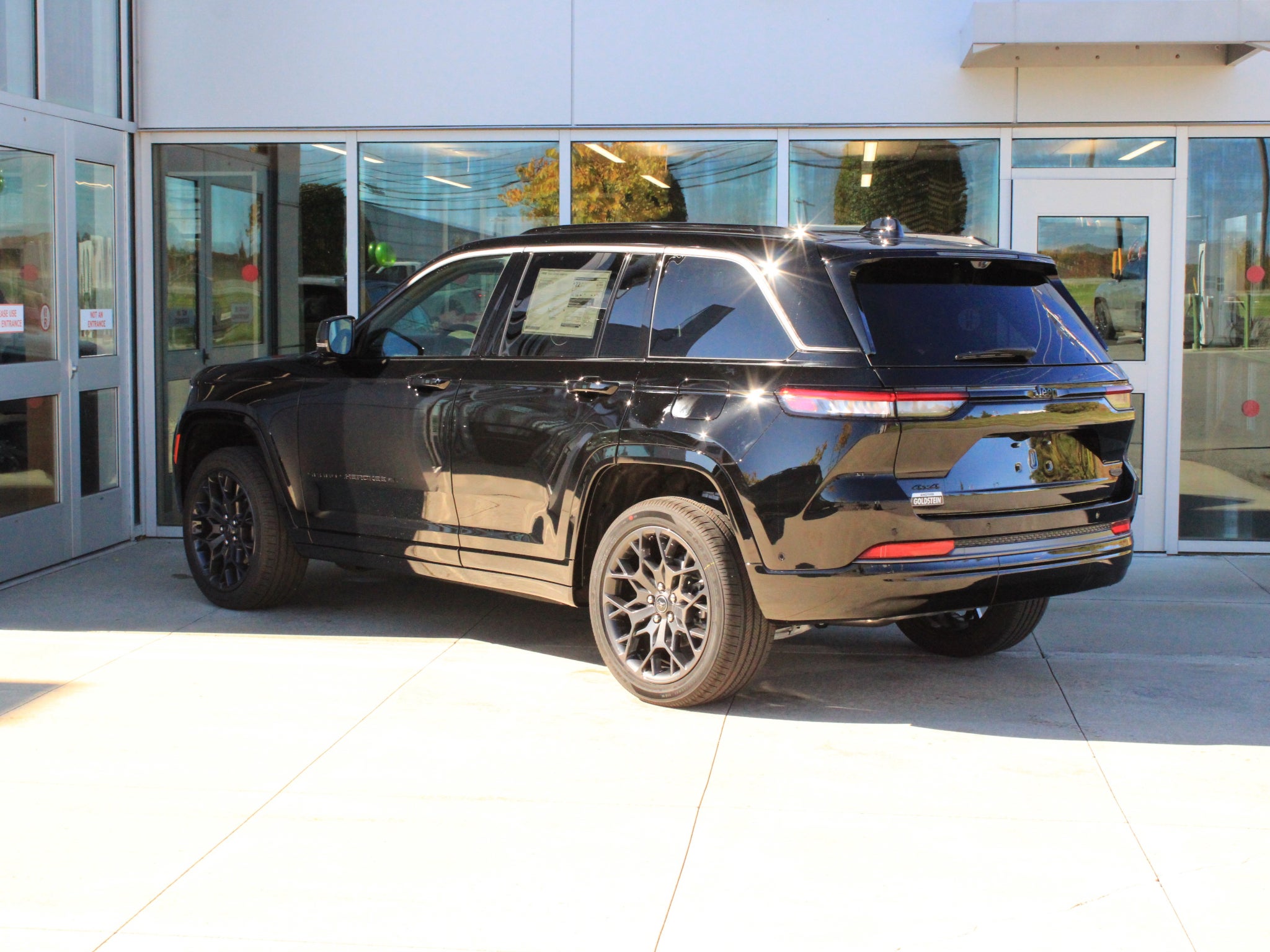2027 Jeep Grand Cherokee Summit