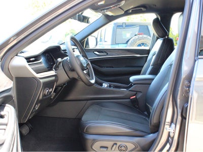 2026 Jeep Grand Cherokee L Laredo Altitude