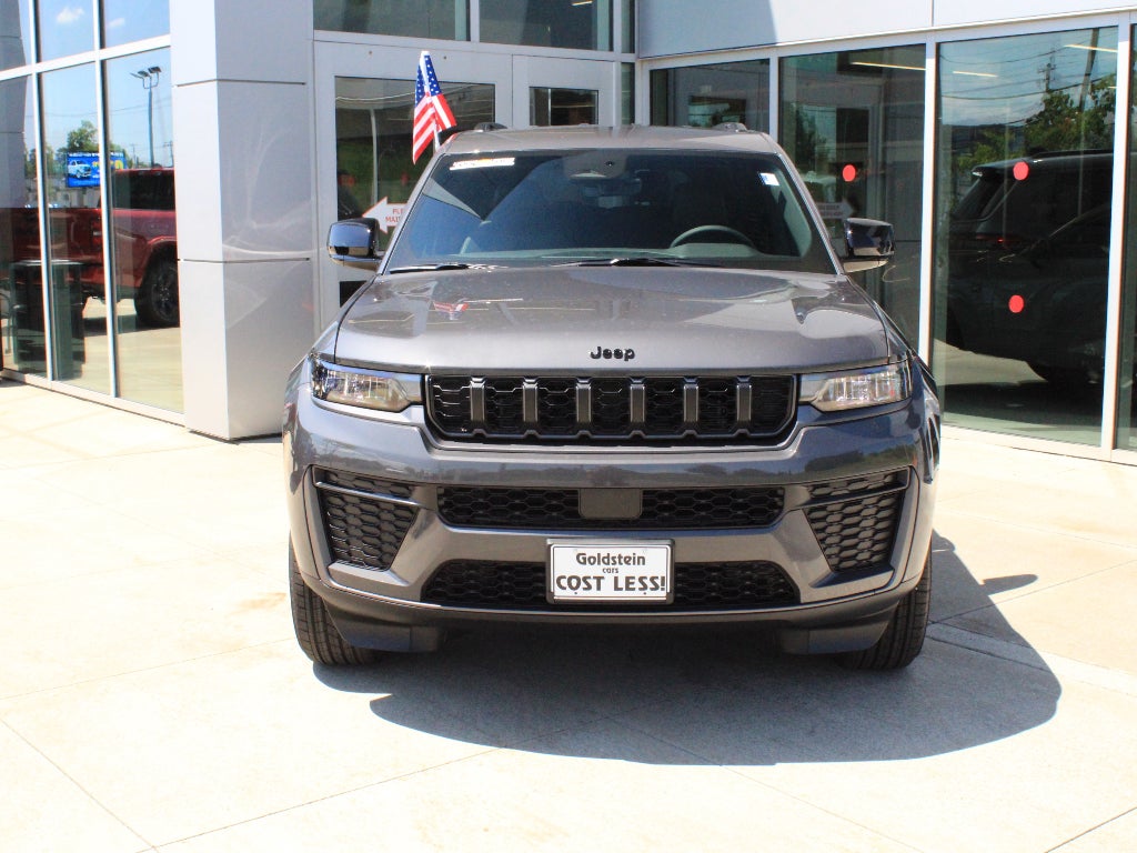2026 Jeep Grand Cherokee L Laredo Altitude