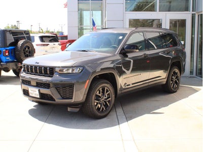 2026 Jeep Grand Cherokee L Laredo Altitude
