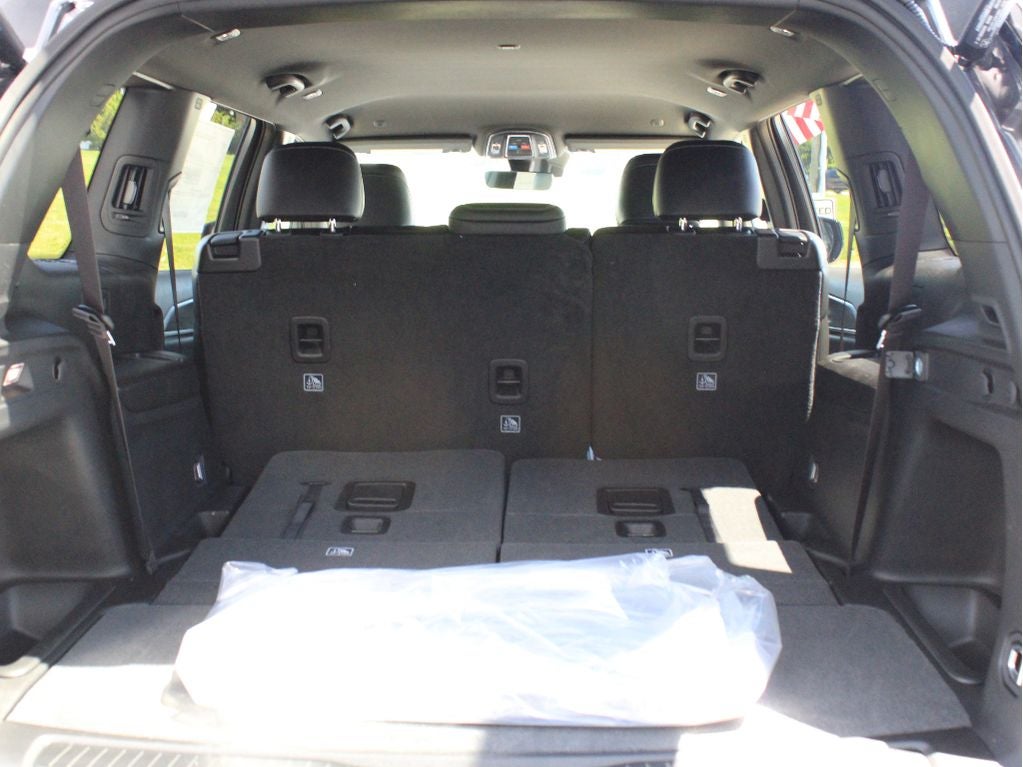 2026 Jeep Grand Cherokee L Laredo Altitude