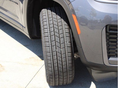 2026 Jeep Grand Cherokee L Laredo Altitude