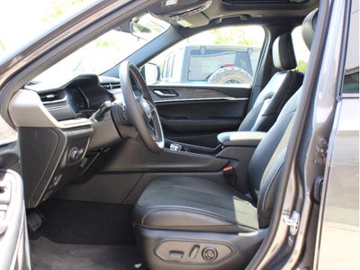 2026 Jeep Grand Cherokee L Laredo Altitude