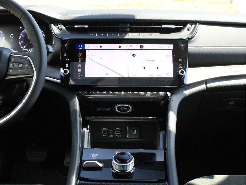 2026 Jeep Grand Cherokee L Laredo Altitude