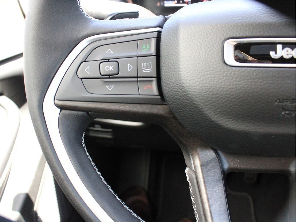 2026 Jeep Grand Cherokee L Laredo Altitude