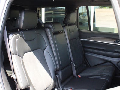 2026 Jeep Grand Cherokee L Laredo Altitude