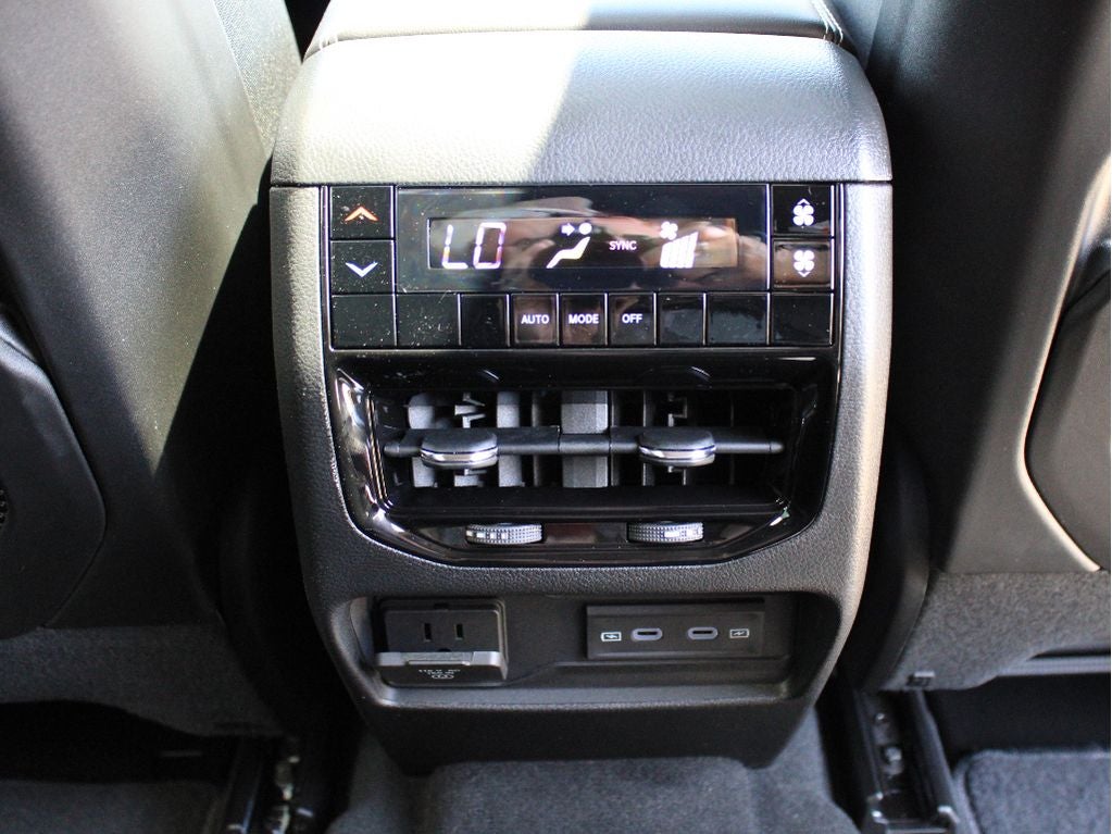 2026 Jeep Grand Cherokee L Laredo Altitude