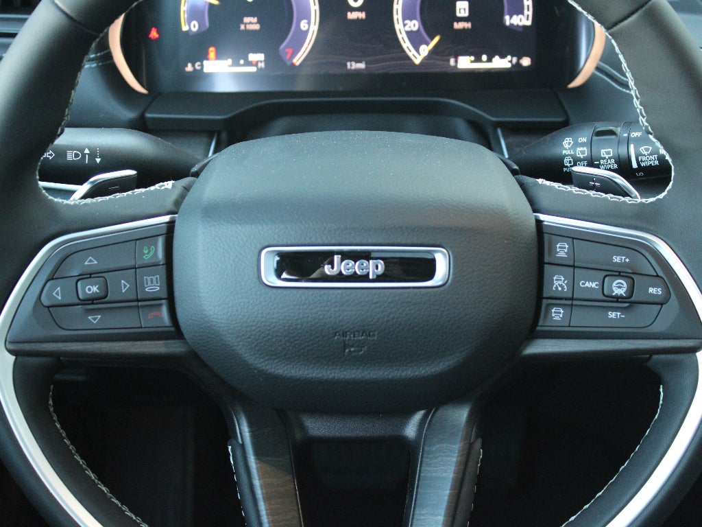 2026 Jeep Grand Cherokee L Laredo Altitude