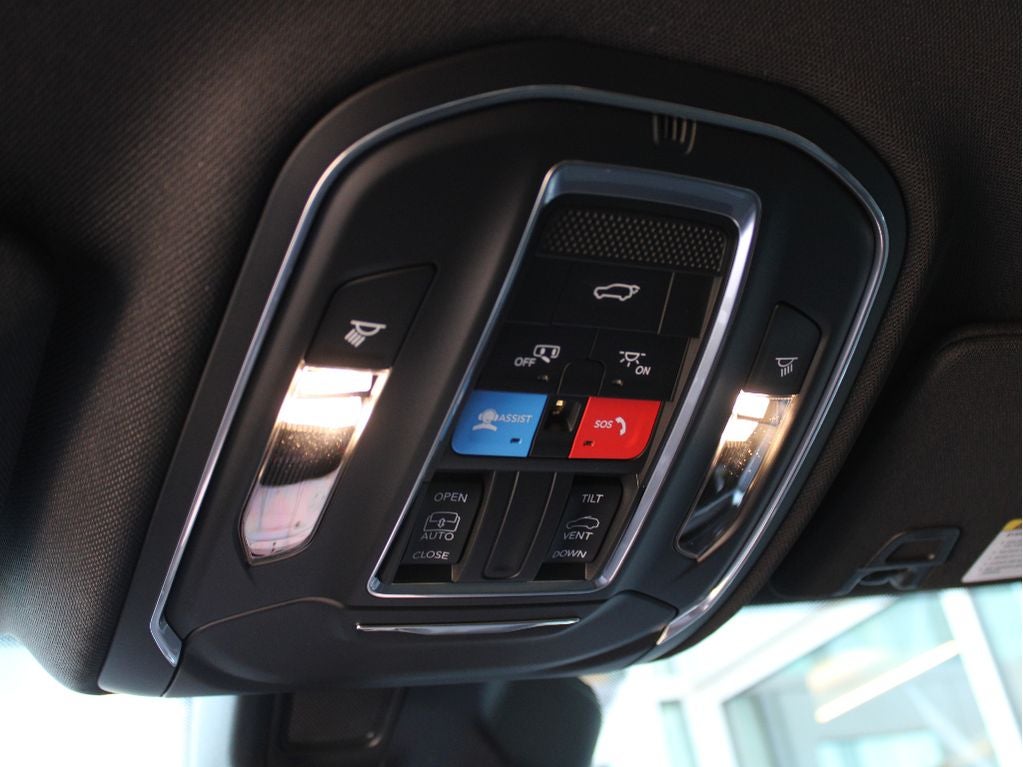 2026 Jeep Grand Cherokee L Laredo Altitude