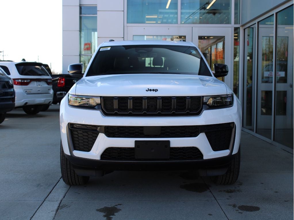 2026 Jeep Grand Cherokee L Laredo Altitude