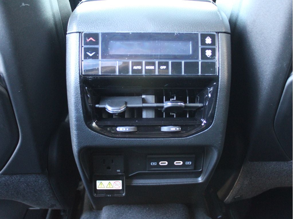 2026 Jeep Grand Cherokee L Laredo Altitude