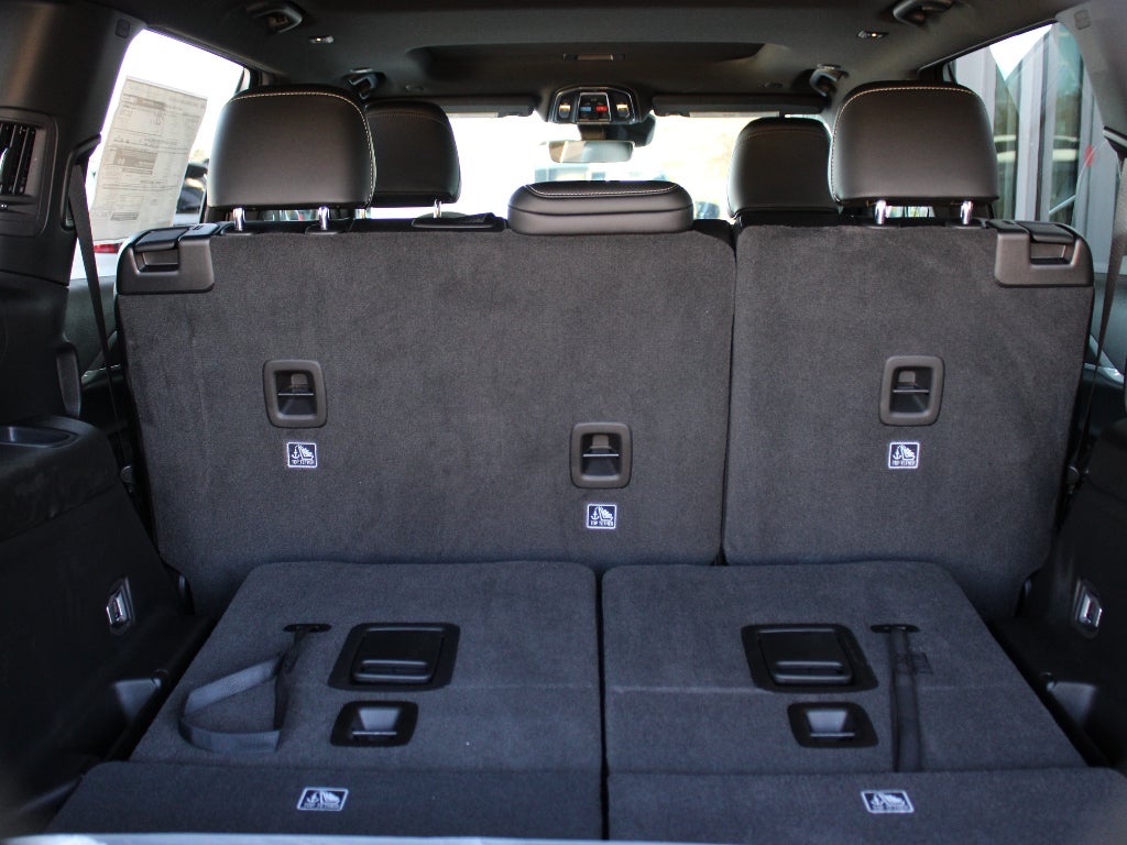 2026 Jeep Grand Cherokee L Laredo Altitude