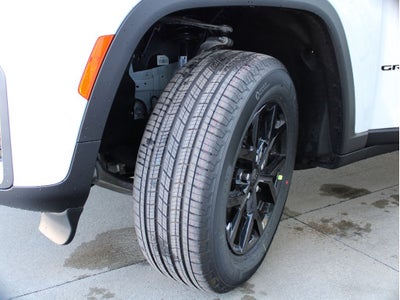 2026 Jeep Grand Cherokee L Laredo Altitude