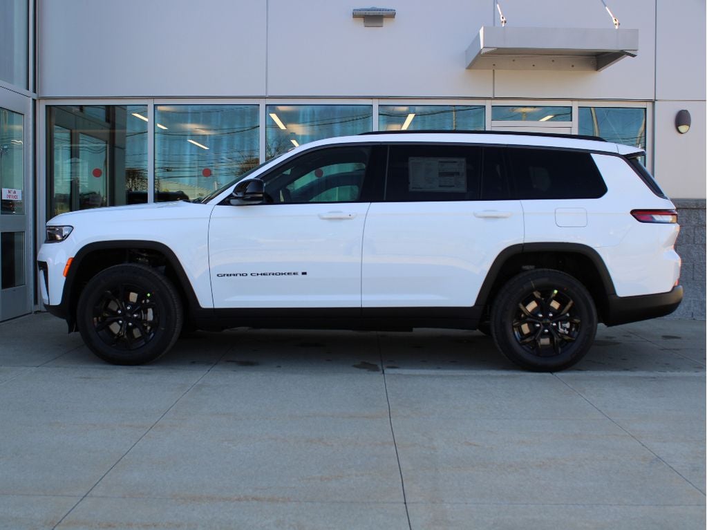 2026 Jeep Grand Cherokee L Laredo Altitude