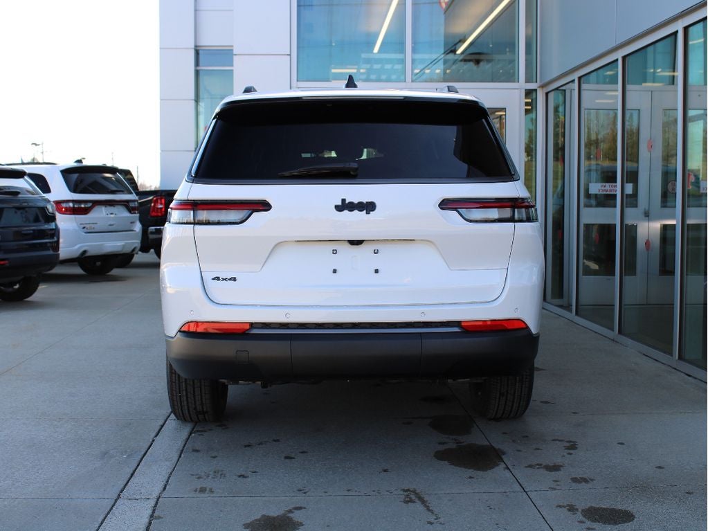 2026 Jeep Grand Cherokee L Laredo Altitude