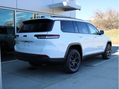 2026 Jeep Grand Cherokee L Laredo Altitude