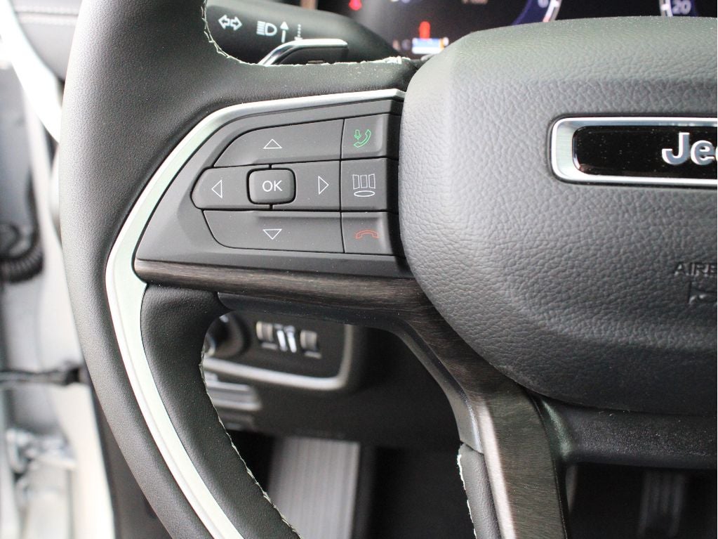 2026 Jeep Grand Cherokee L Laredo Altitude