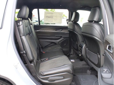 2026 Jeep Grand Cherokee L Laredo Altitude