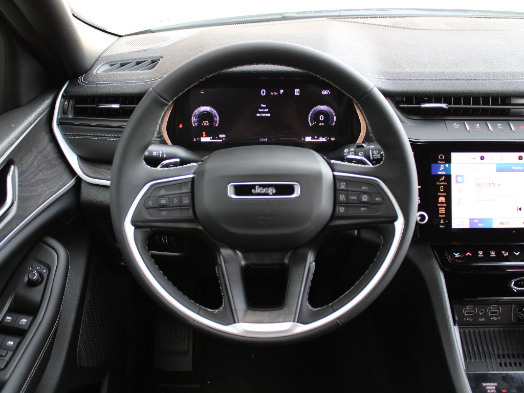 2026 Jeep Grand Cherokee L Laredo Altitude