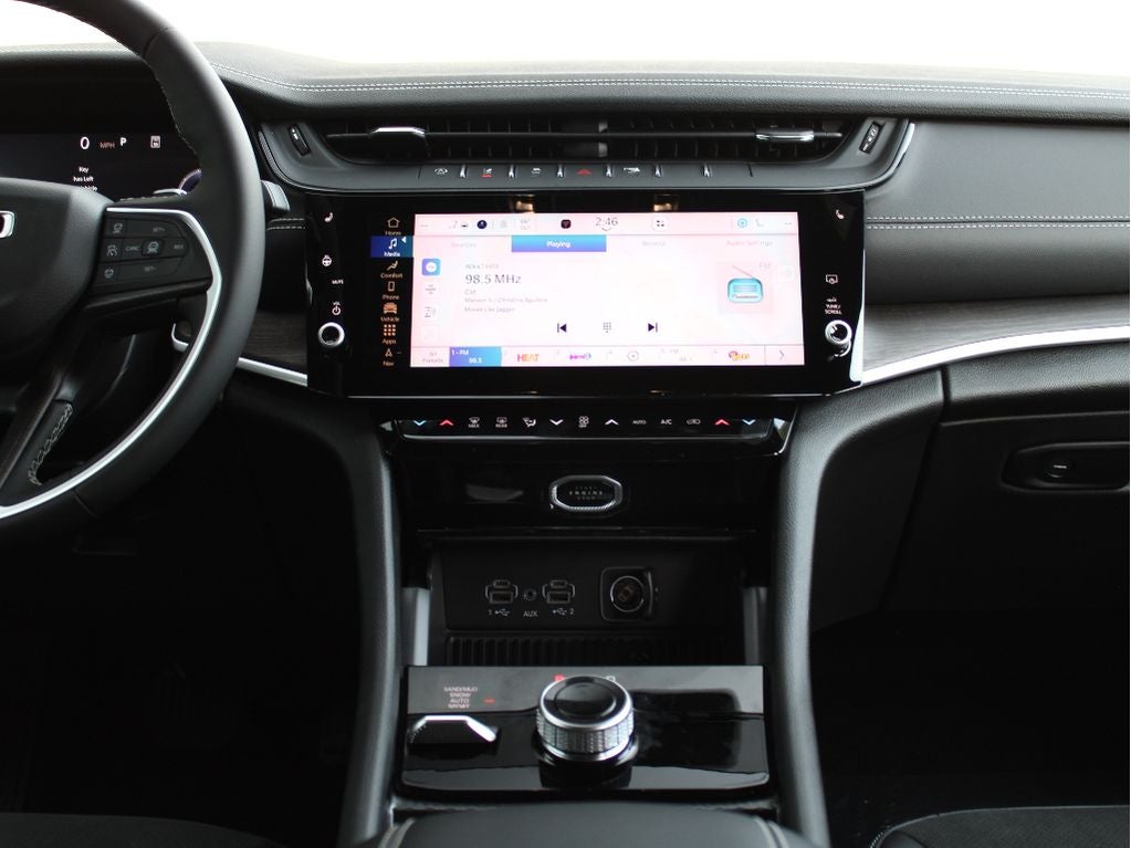 2026 Jeep Grand Cherokee L Laredo Altitude