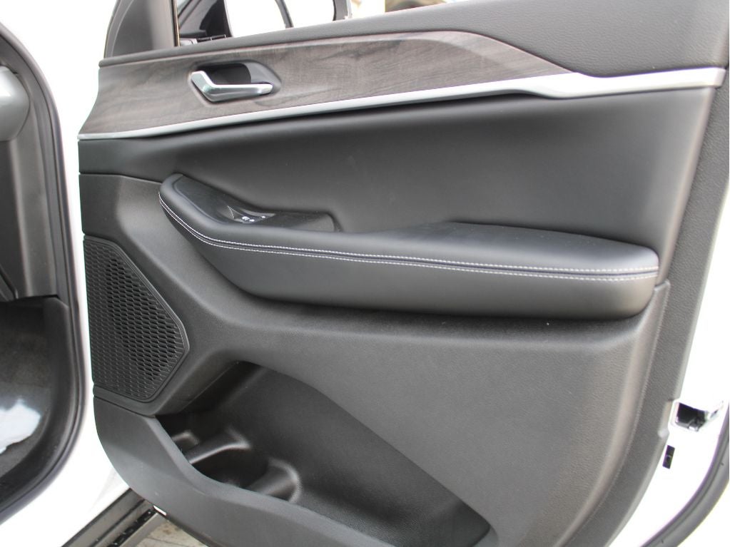 2026 Jeep Grand Cherokee L Laredo Altitude