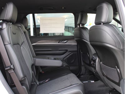 2026 Jeep Grand Cherokee L Laredo Altitude