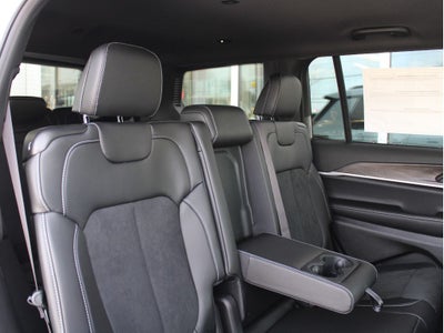 2026 Jeep Grand Cherokee L Laredo Altitude