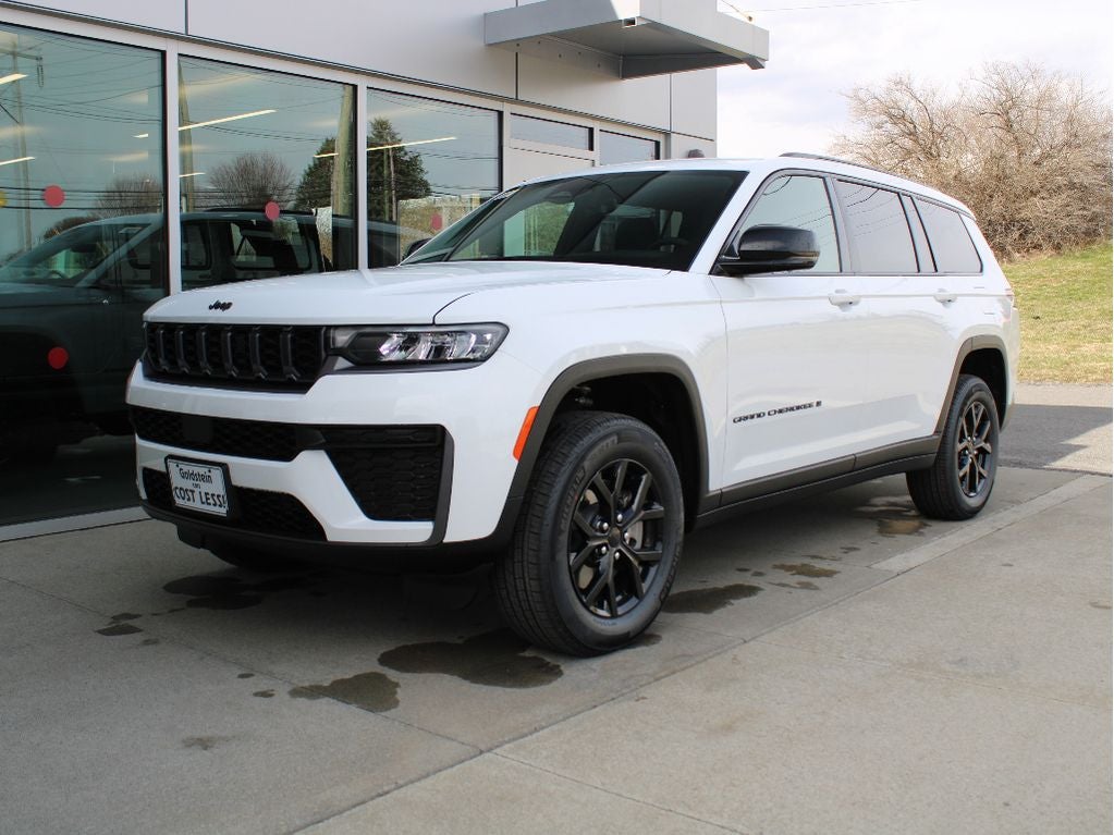 2026 Jeep Grand Cherokee L Laredo Altitude