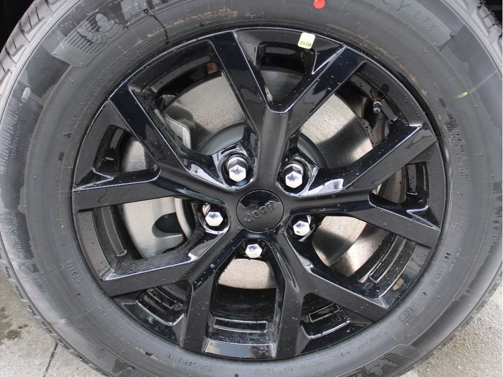 2026 Jeep Grand Cherokee L Laredo Altitude