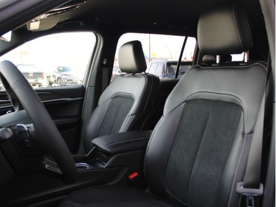 2026 Jeep Grand Cherokee L Laredo Altitude