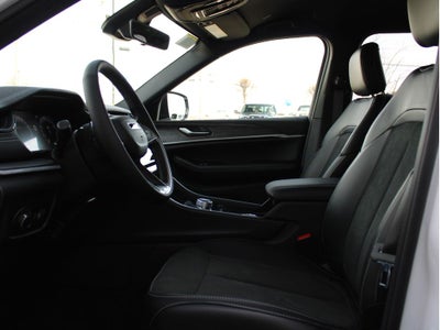 2026 Jeep Grand Cherokee L Laredo Altitude