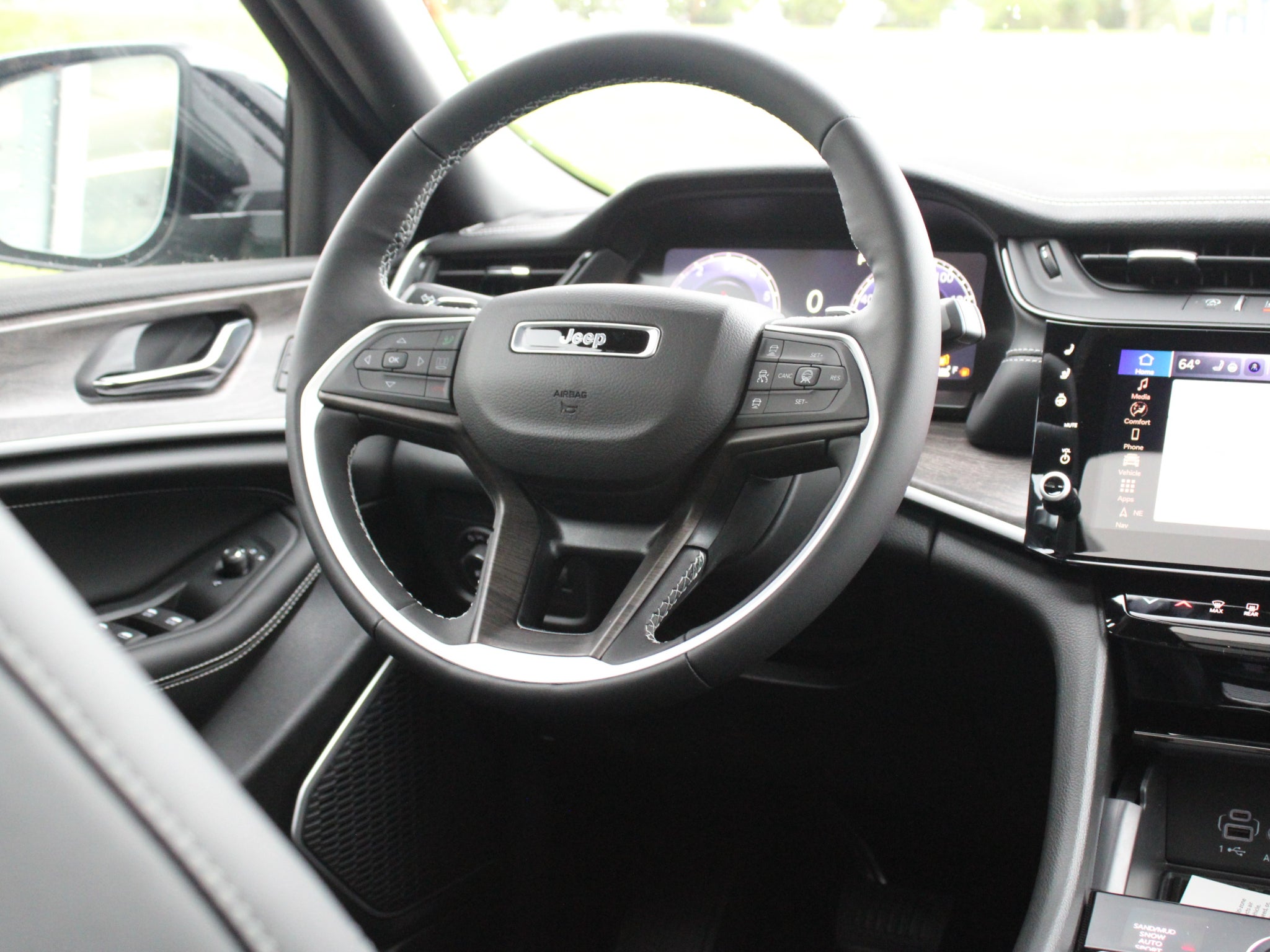 2027 Jeep Grand Cherokee L Limited Reserve