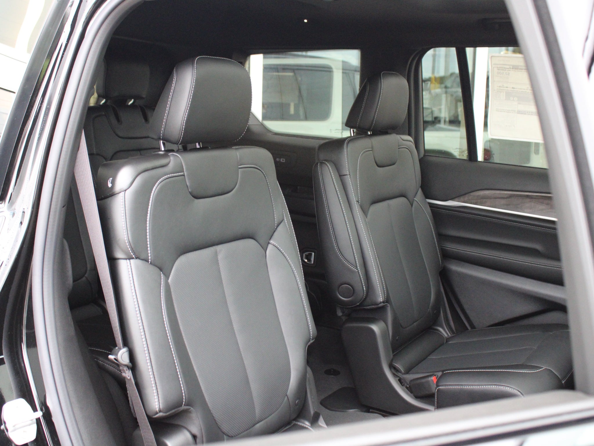 2027 Jeep Grand Cherokee L Limited Reserve