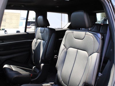 2026 Jeep Grand Cherokee L 85th Anniversary Edition