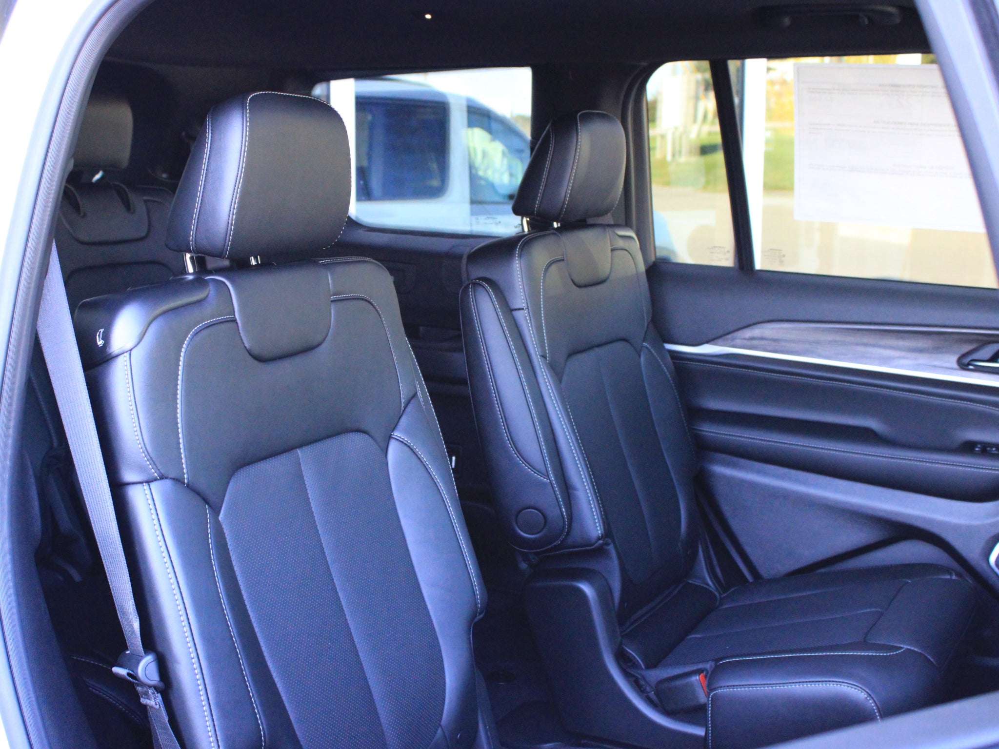2027 Jeep Grand Cherokee L Limited Reserve