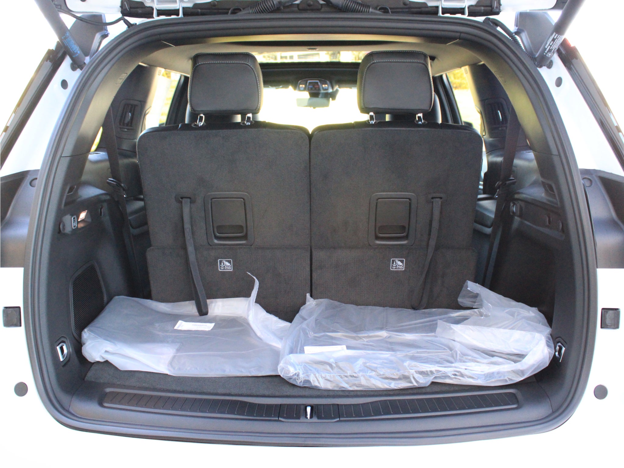 2027 Jeep Grand Cherokee L Limited Reserve