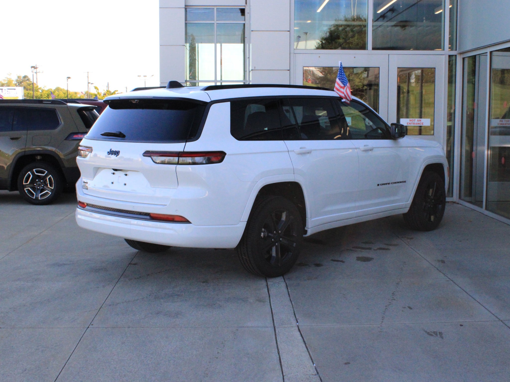 2027 Jeep Grand Cherokee L Limited Reserve