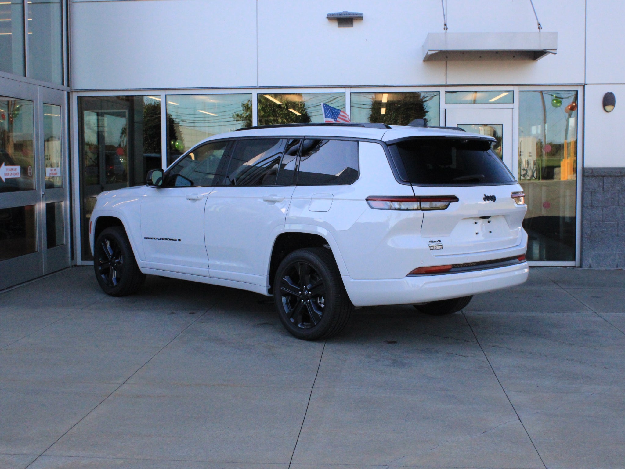 2027 Jeep Grand Cherokee L Limited Reserve