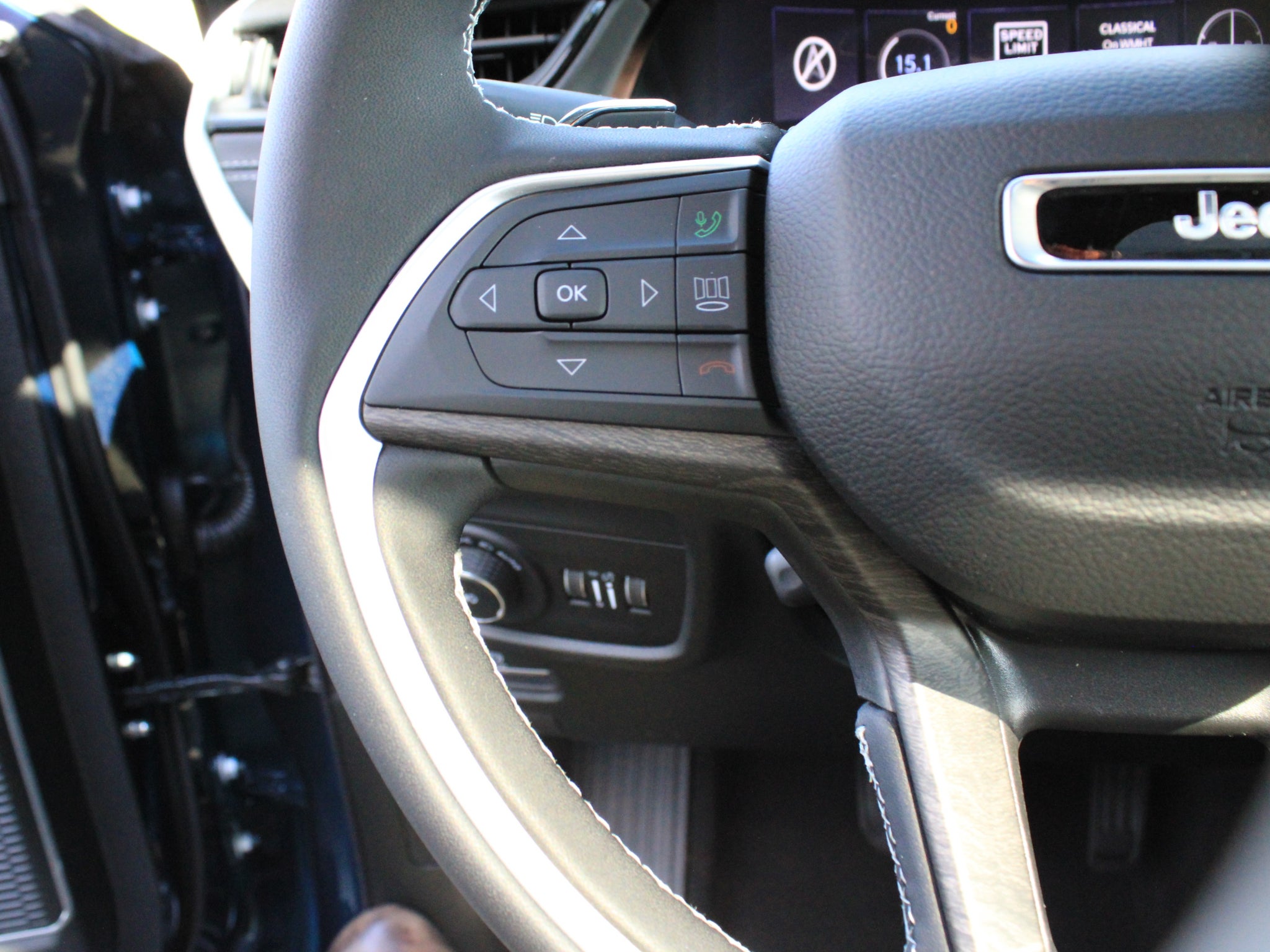 2027 Jeep Grand Cherokee L Limited Reserve