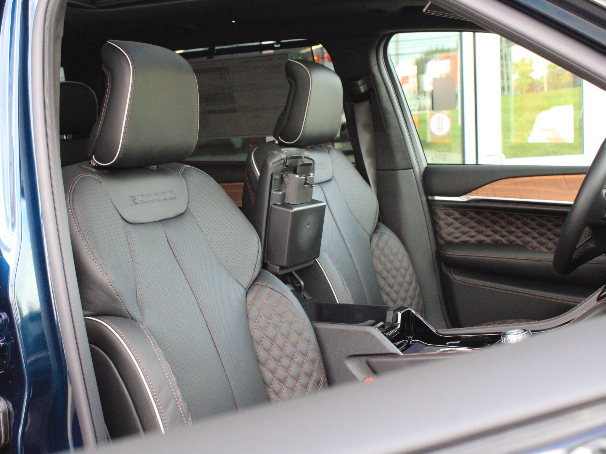 2027 Jeep Grand Cherokee L Summit