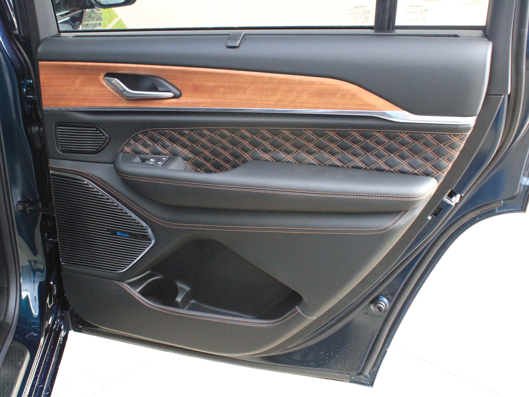 2027 Jeep Grand Cherokee L Summit