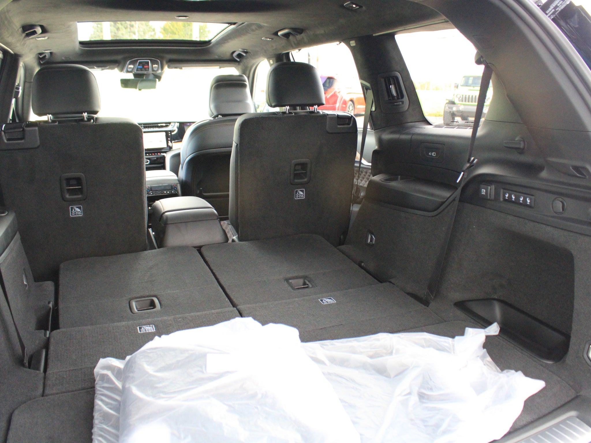 2027 Jeep Grand Cherokee L Summit