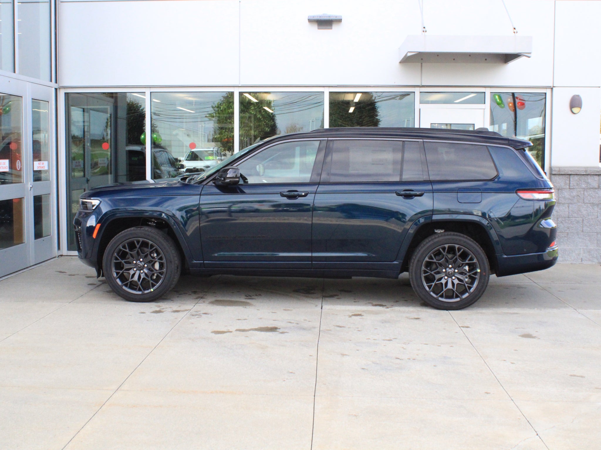 2027 Jeep Grand Cherokee L Summit