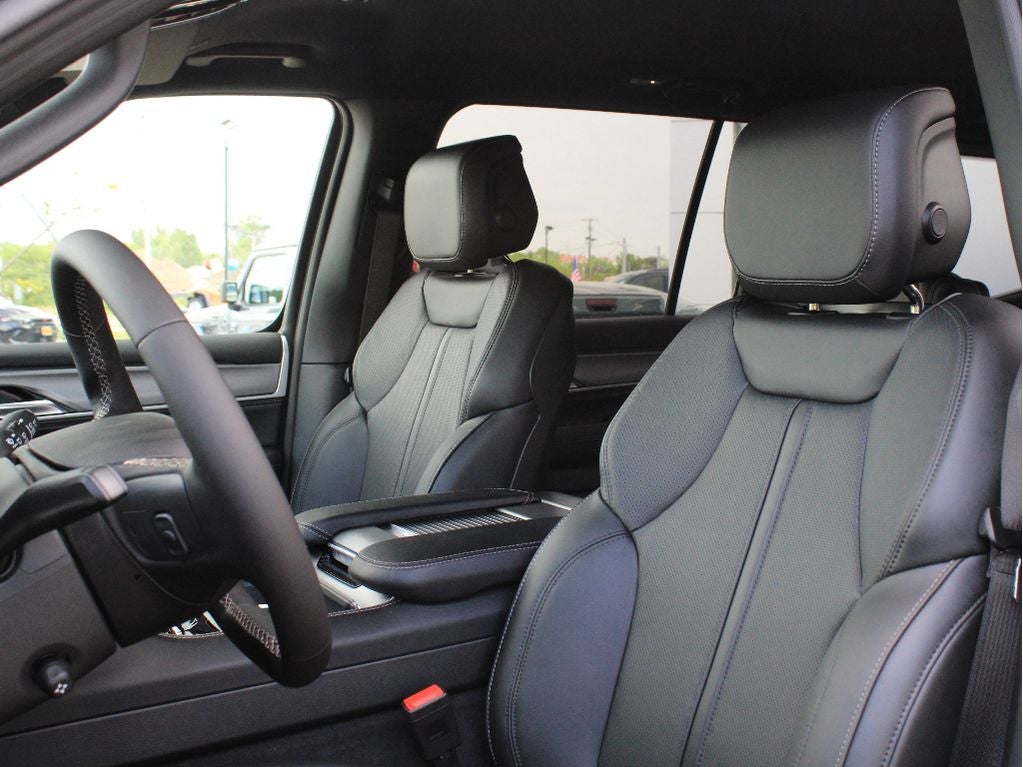 2026 Jeep Grand Wagoneer Base